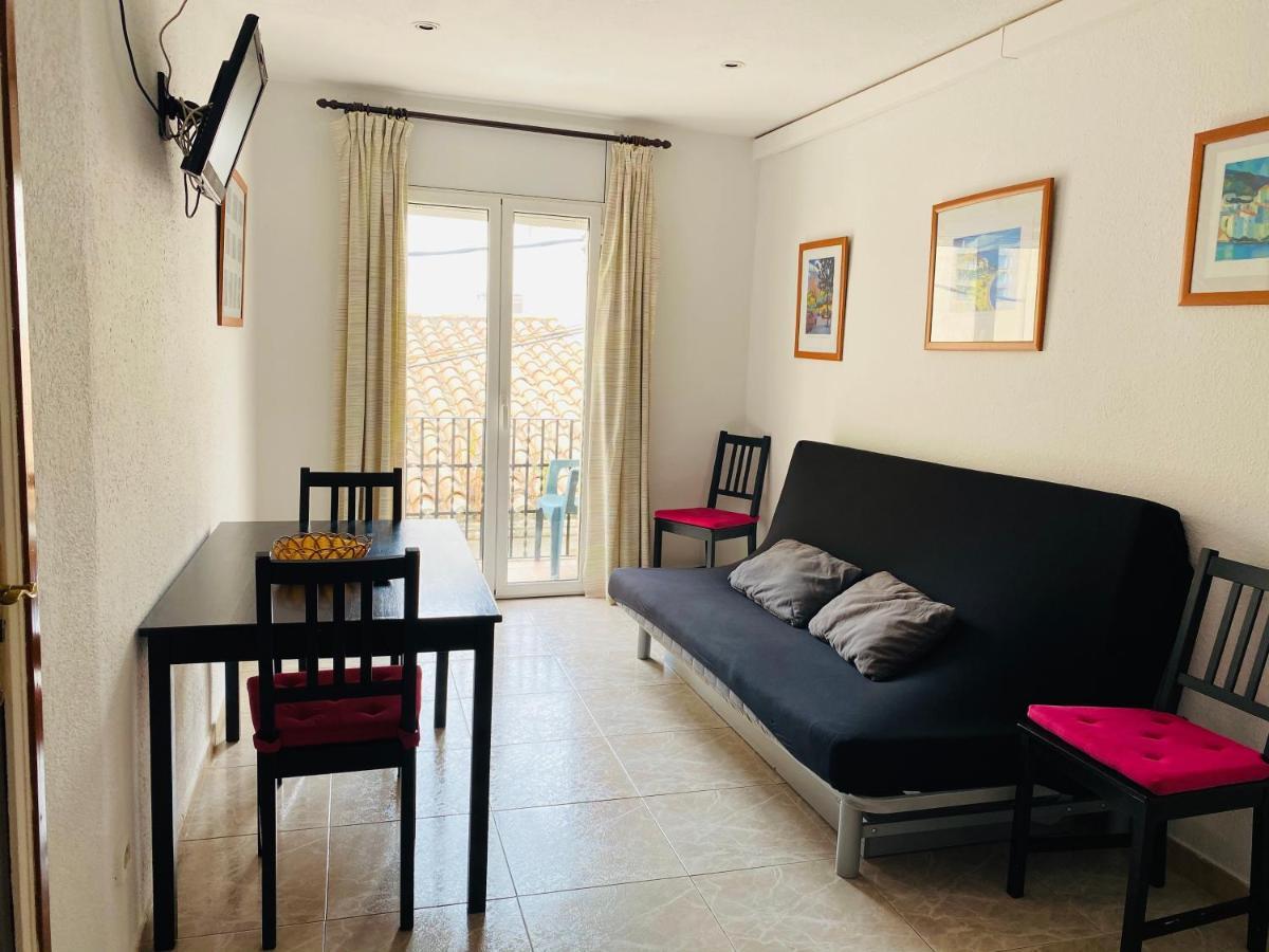 Apartamentos Mitus Canet De Mar Exterior foto